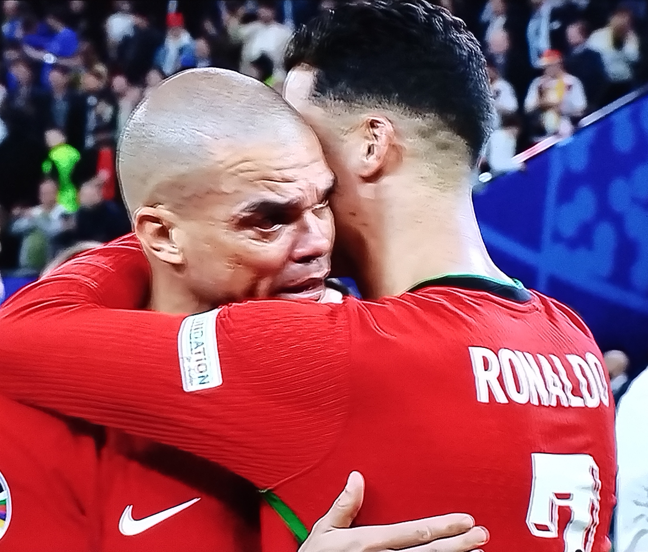 葡萄牙客场逆转瑞典，杀入欧洲杯强