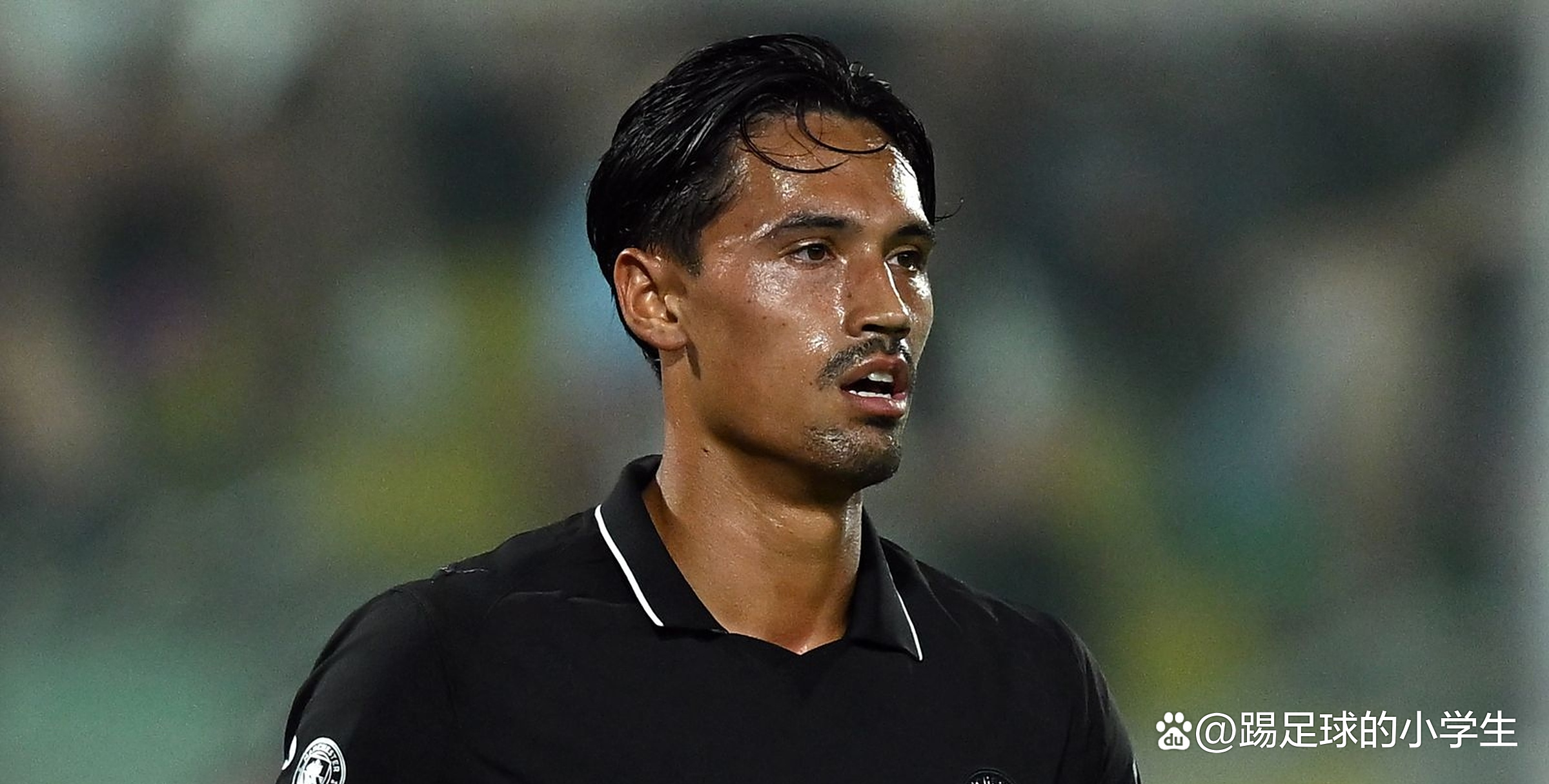 雷恩球员训练场上互相鼓励,为比赛做好准备的简单介绍 雷恩球员训练场上互相鼓励,为比赛做好准备的简单介绍