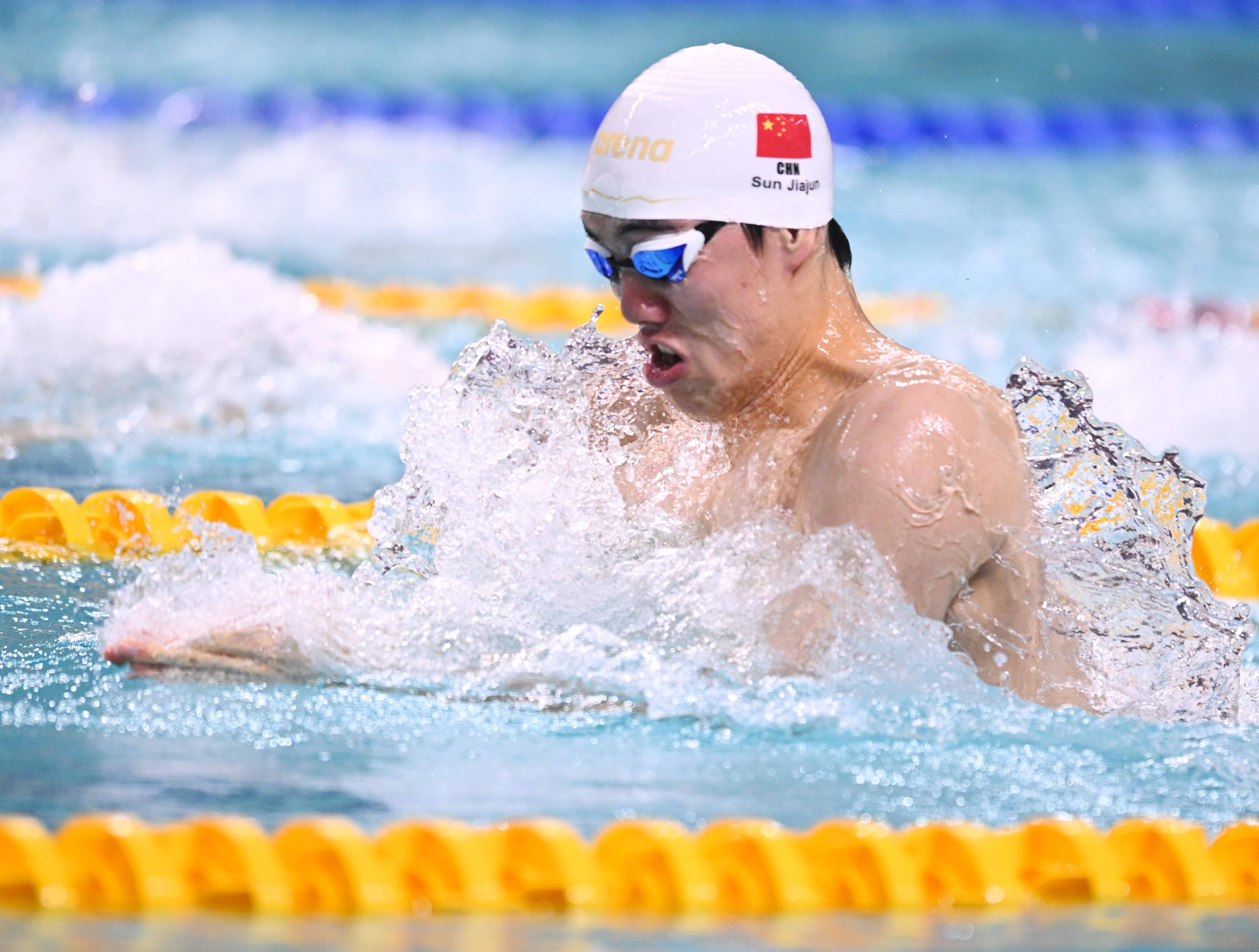 游泳男子蛙泳决赛现场触手可及，金银铜大战