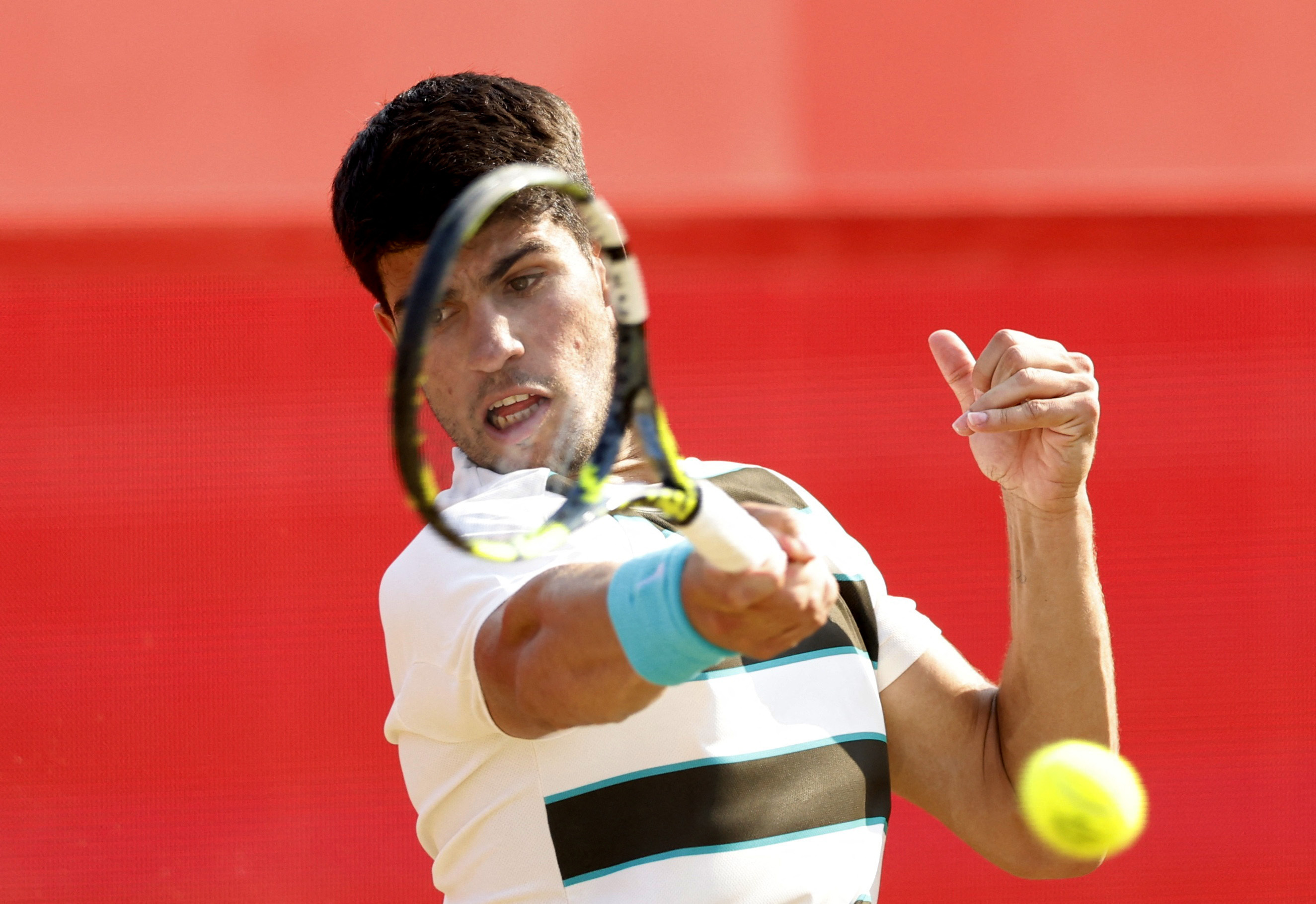 美国网球队翻盘英国网球队,阿尔卡拉斯爆发神勇的简单介绍 美国网球队翻盘英国网球队,阿尔卡拉斯爆发神勇的简单介绍