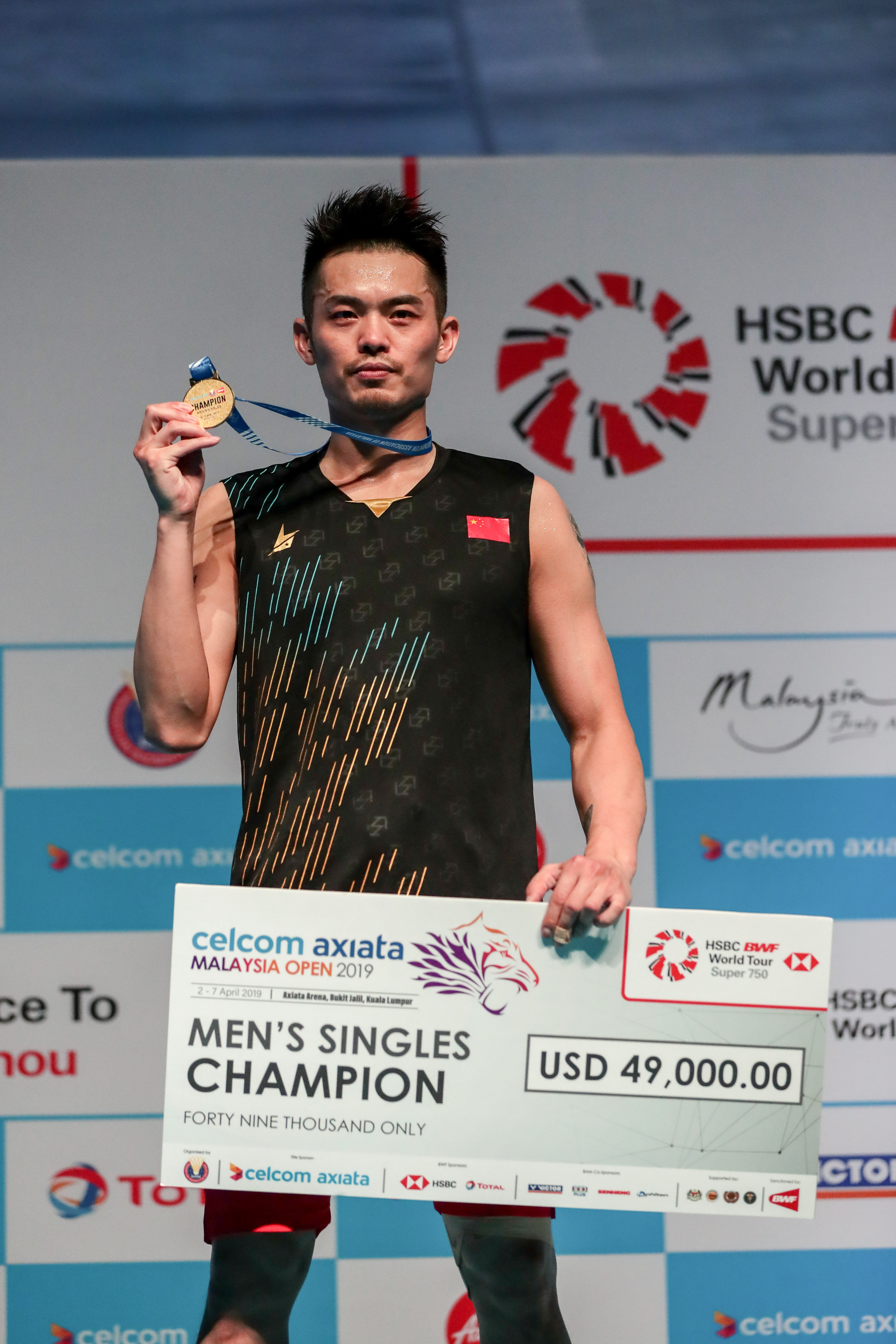 关于马来西亚羽毛球队逆转丹麦羽毛球队，林丹高光表现的信息