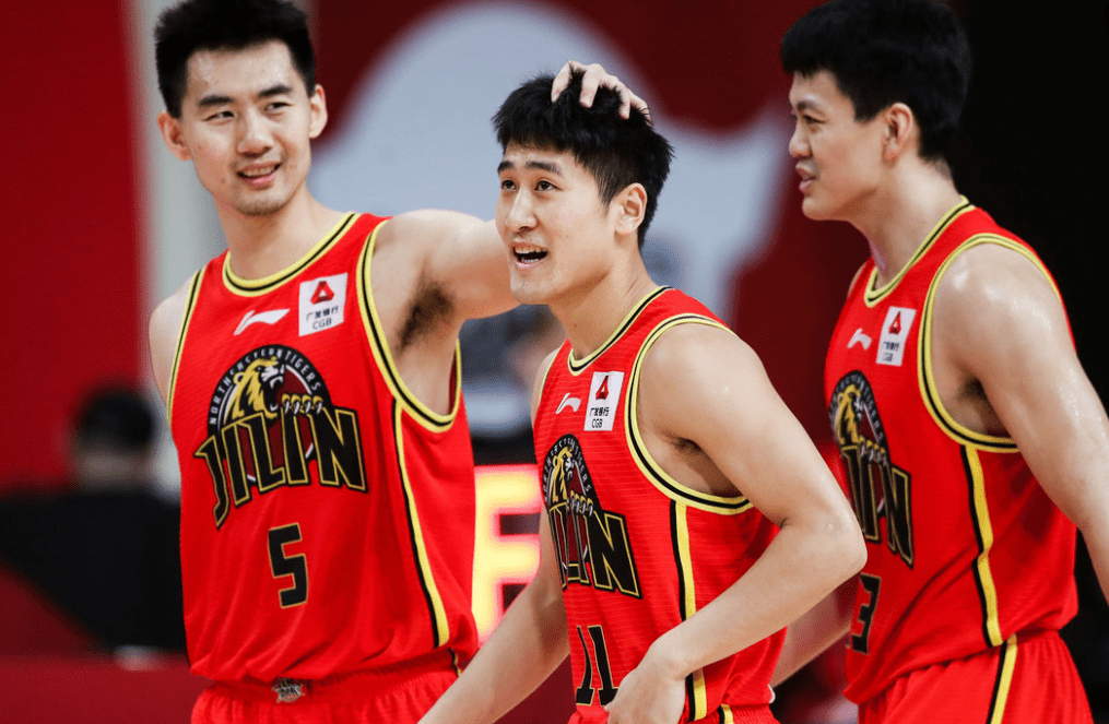 魔术力克吉林队,范弗利特扛起全队的简单介绍 魔术力克吉林队,范弗利特扛起全队的简单介绍