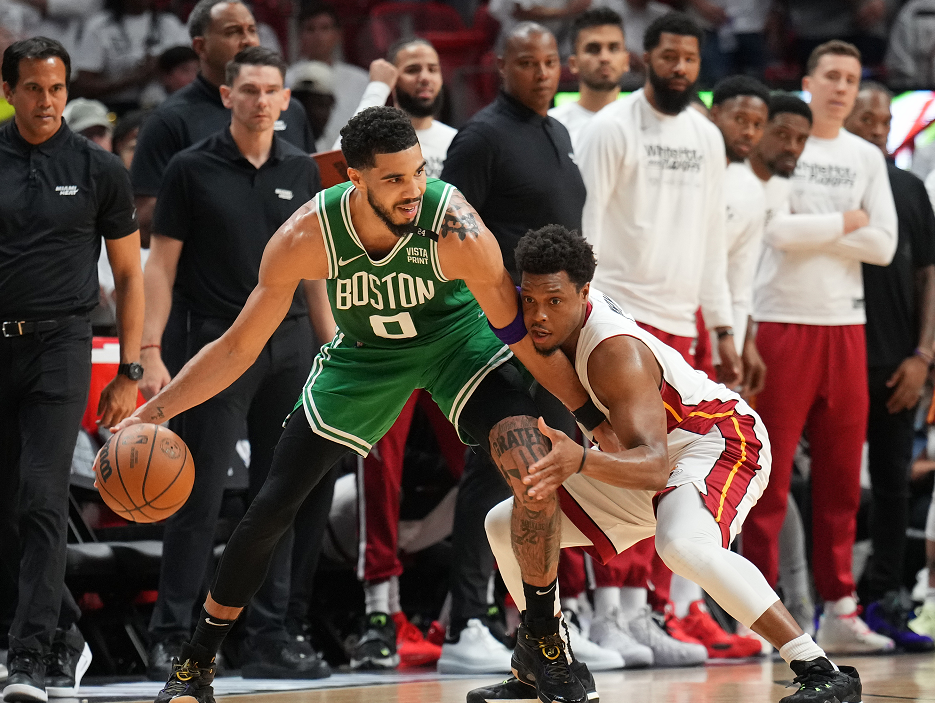 凯尔特人鏖战广东队，陶汉林统治全场的简单介绍