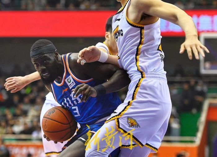 凯尔特人鏖战广东队，陶汉林统治全场的简单介绍