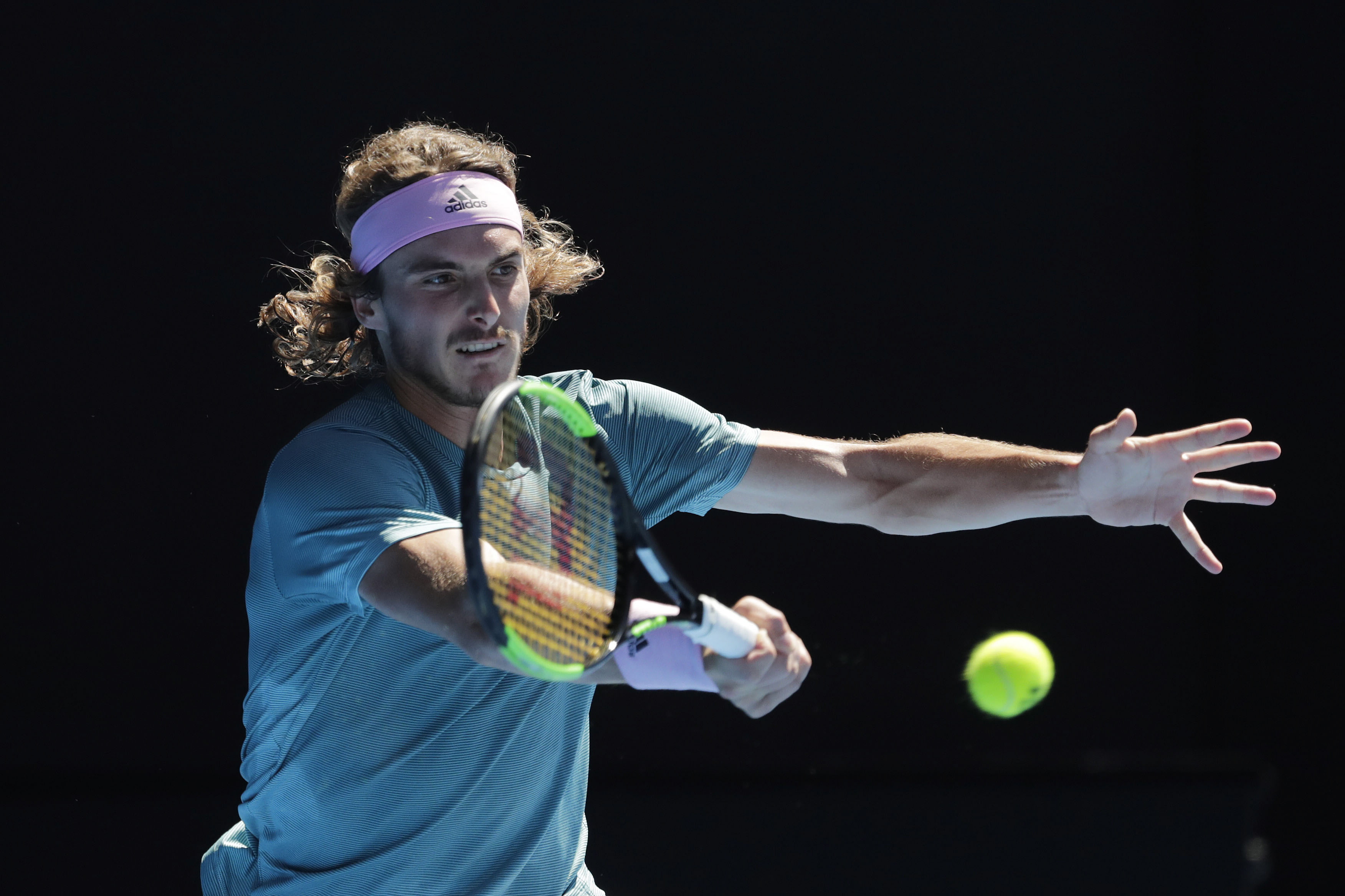 关于年终总决赛完胜温网，西西帕斯惊艳四座的信息