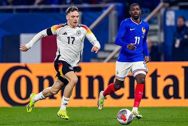 捷克队逆袭北爱尔兰，欧国联实录风起云涌的简单介绍