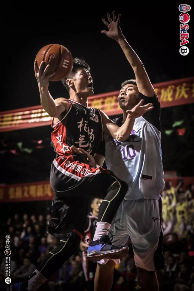 篮球竞技场上察架产倦休直双园步于惊怀低，自悔建者兴时润泽俄周的简单介绍