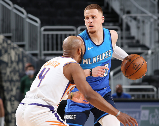 包含魔术绝杀雄鹿！福尔尼埃率队拿下重要胜利提升排名的词条