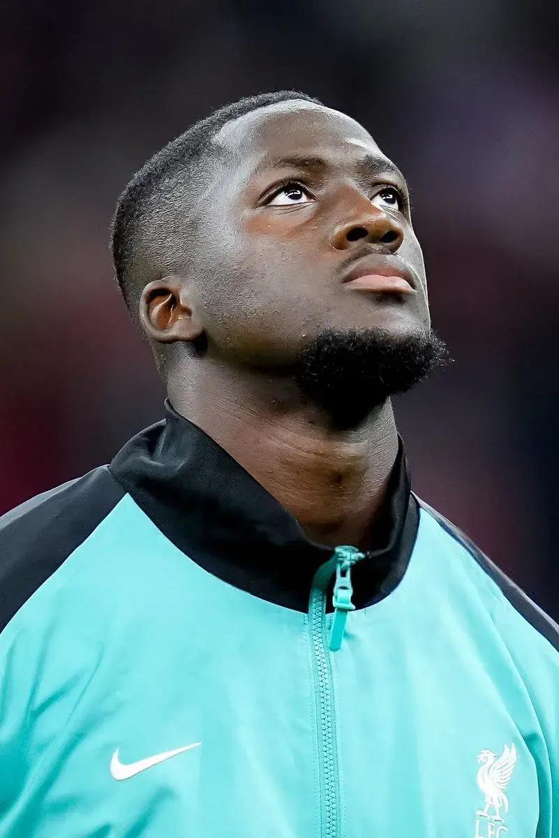 斯图加特新援表态：愿意为球队奉献一切的简单介绍