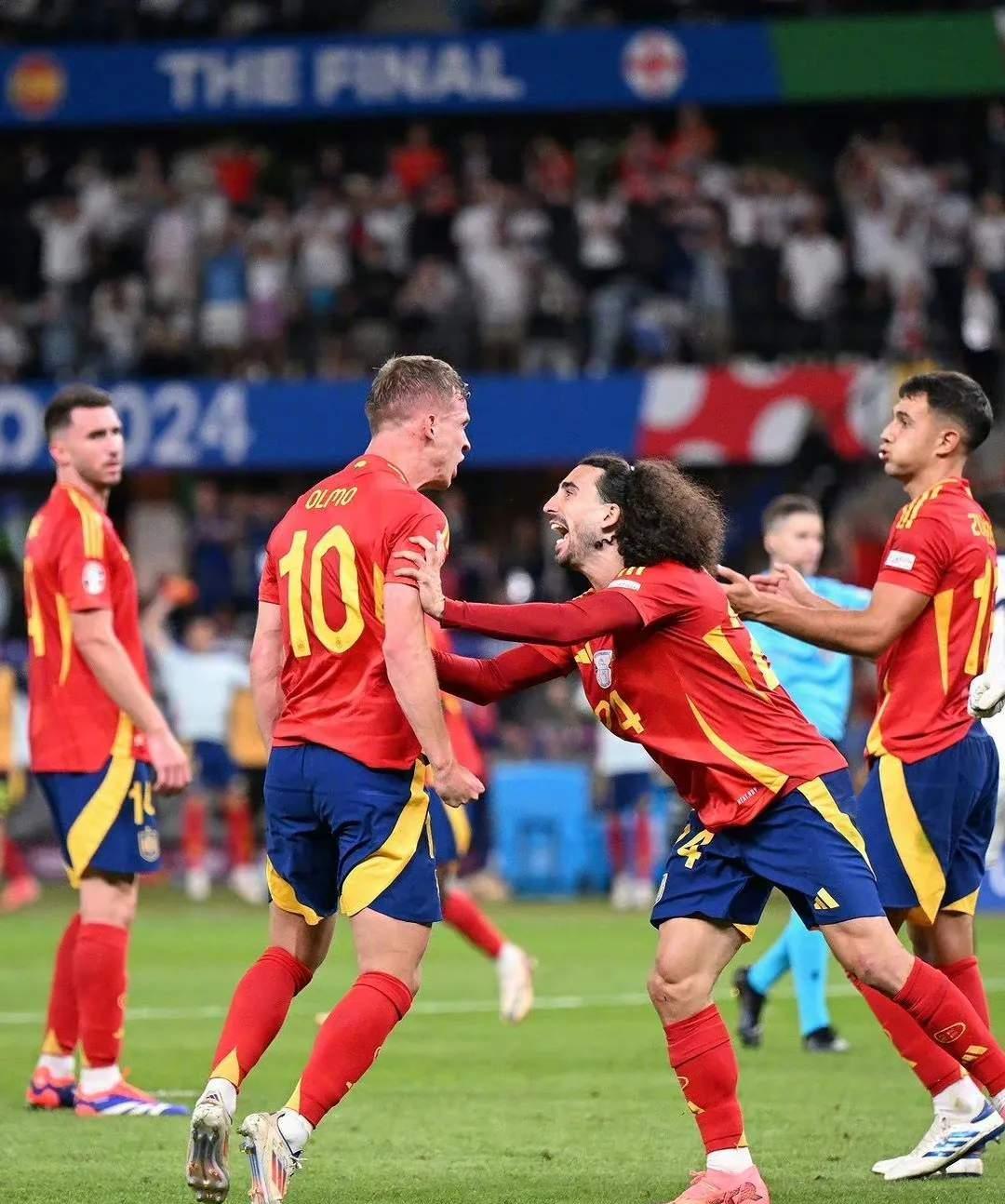 马赛球员轮番破门，夺取比赛胜利