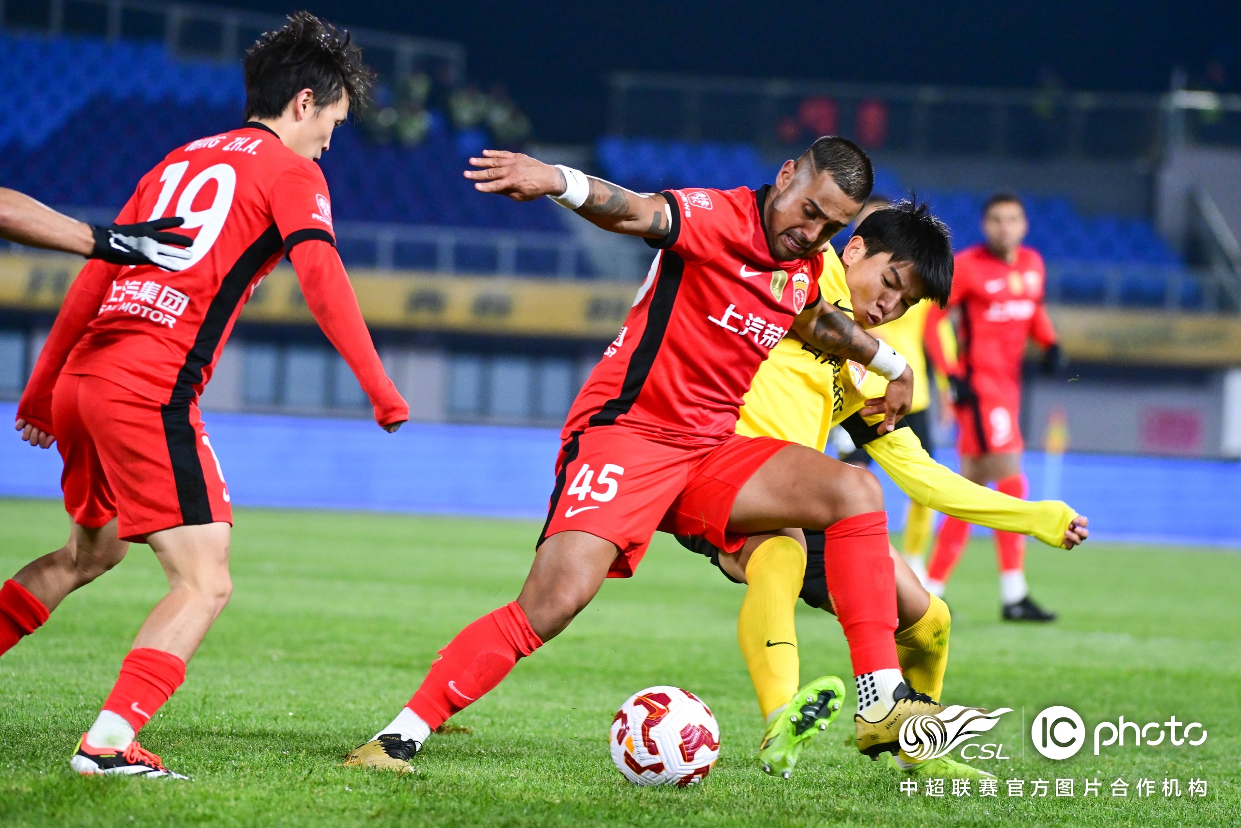 关于新赛季，中超联赛大幕即将拉开，备战正酣的信息