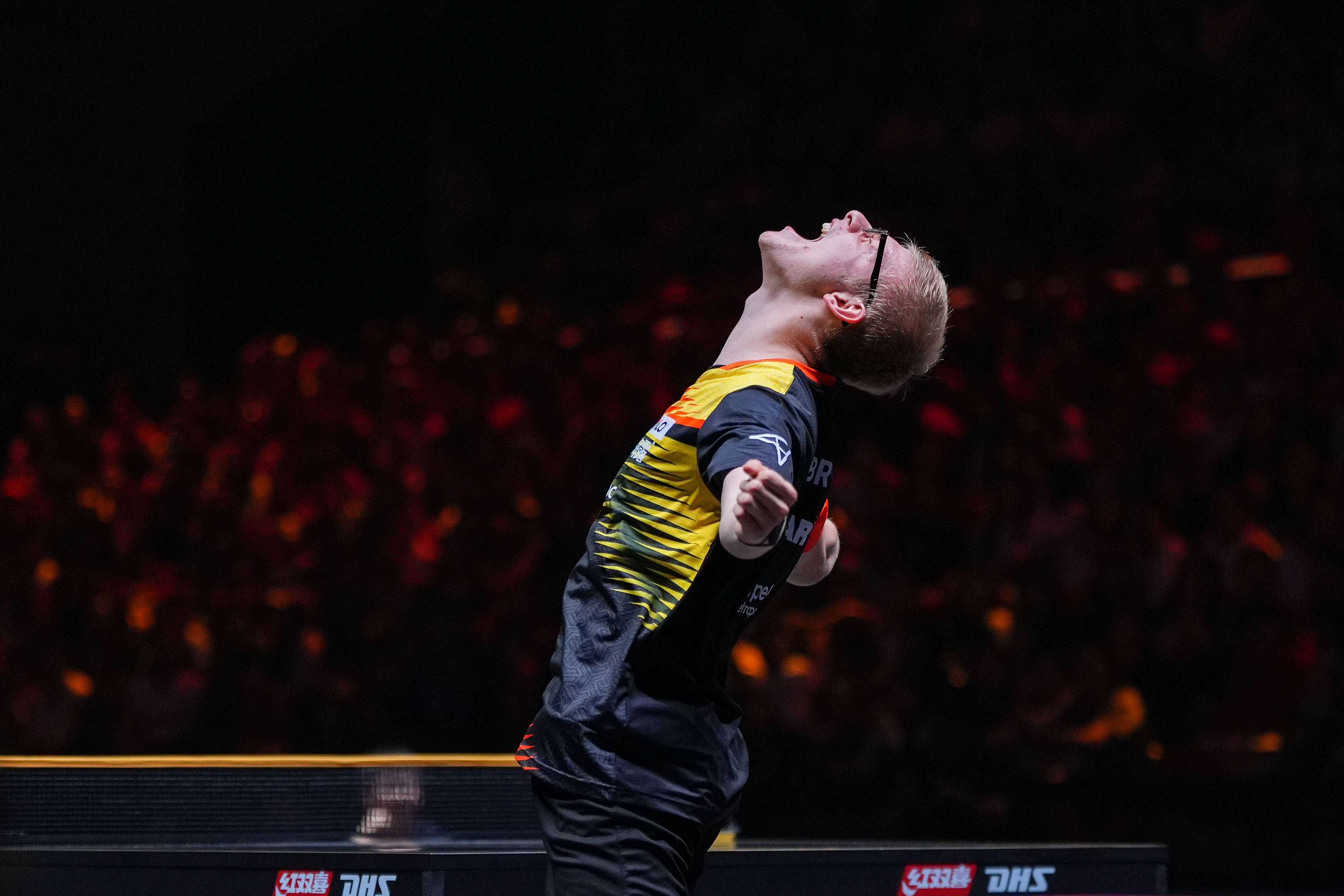 乒乓球双打赛上演绝杀,中国选手携手晋级 乒乓球双打赛上演绝杀,中国选手携手晋级