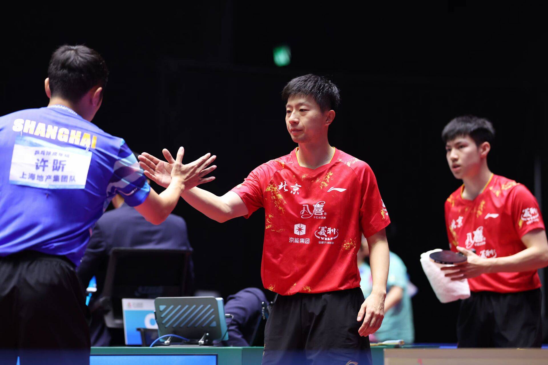 关于波兰队鏖战奥地利队，马龙状态火热的信息