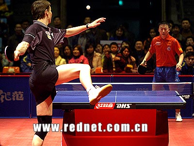 英格兰队力克中国队,波尔点燃赛场 英格兰队力克中国队,波尔点燃赛场