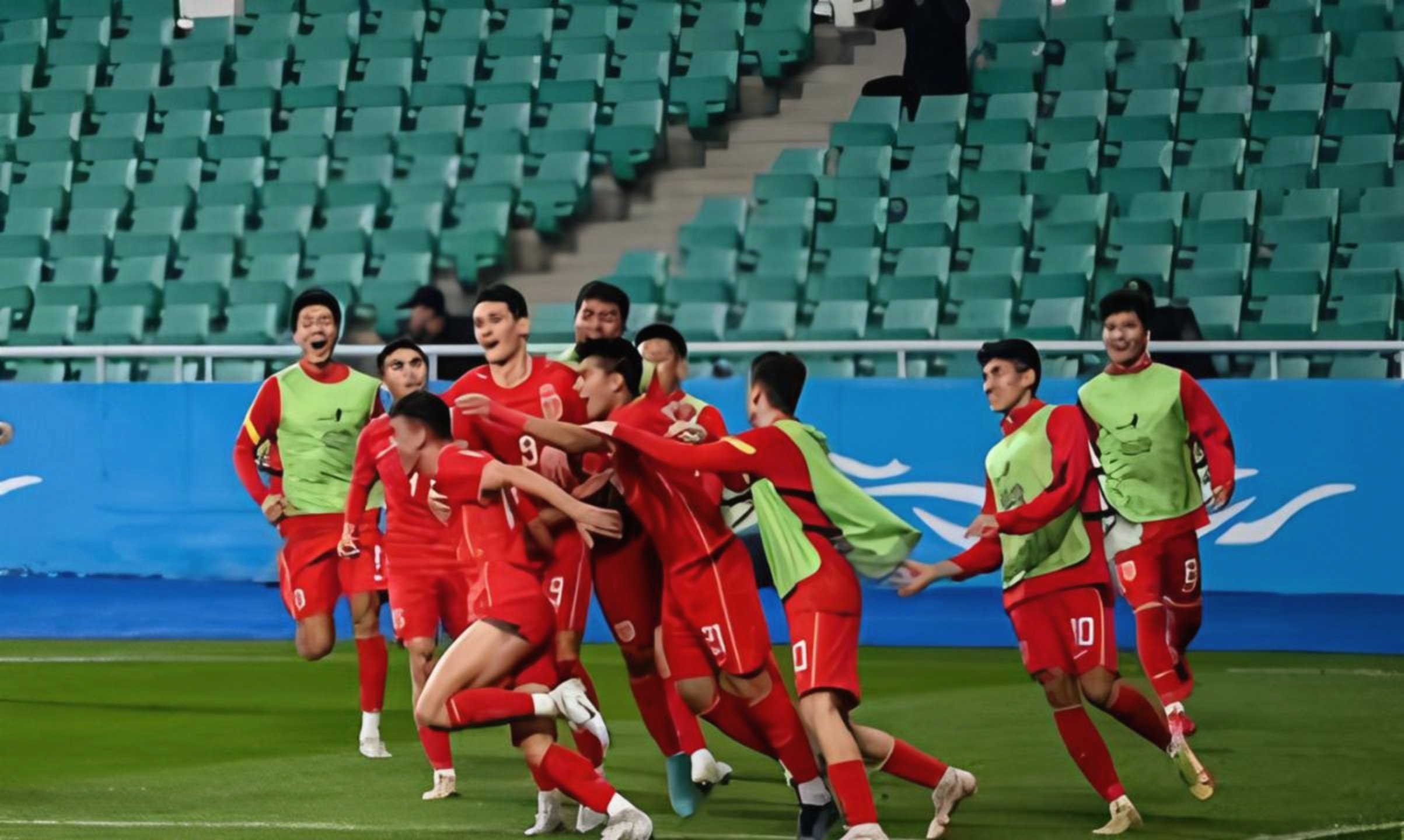 关于全队士气高涨,备战决赛士气昂扬的信息 关于全队士气高涨,备战决赛士气昂扬的信息