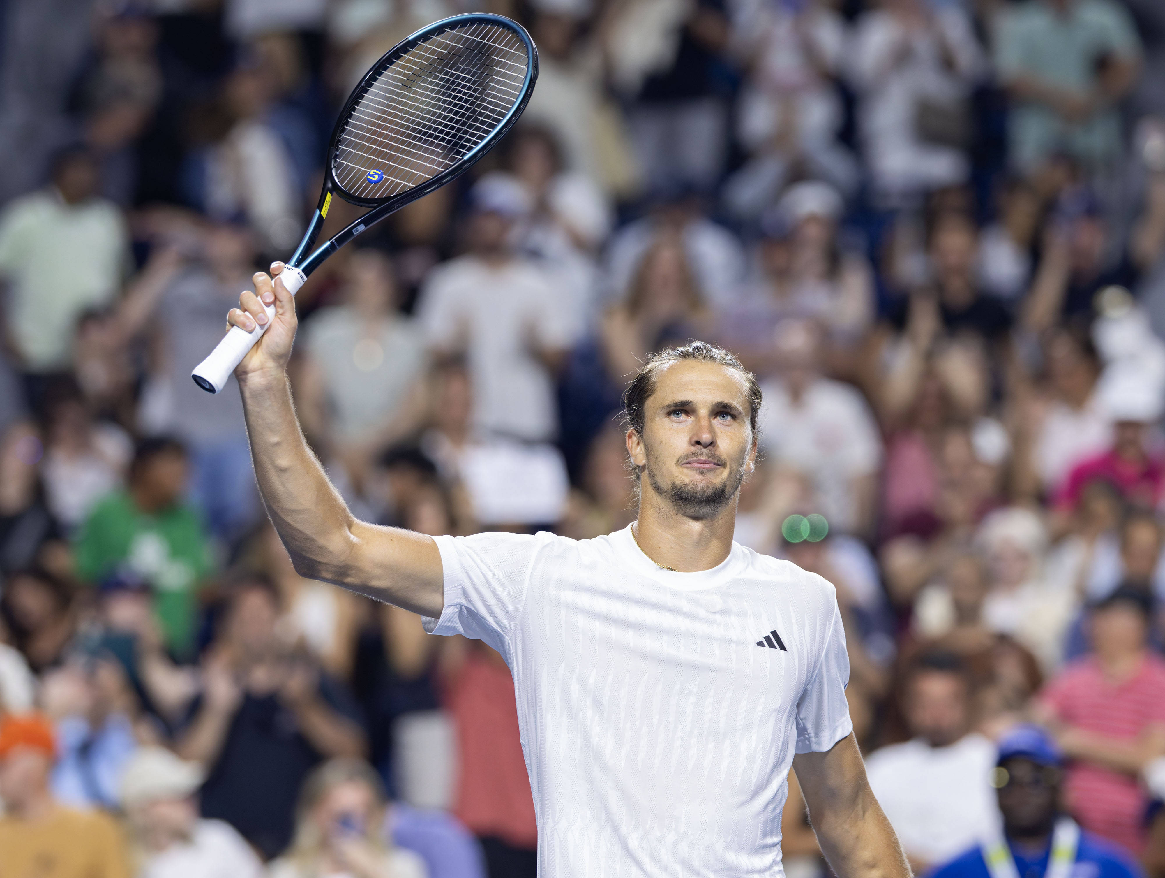 美国网球队血洗西班牙网球队，兹维列夫送出助攻的简单介绍