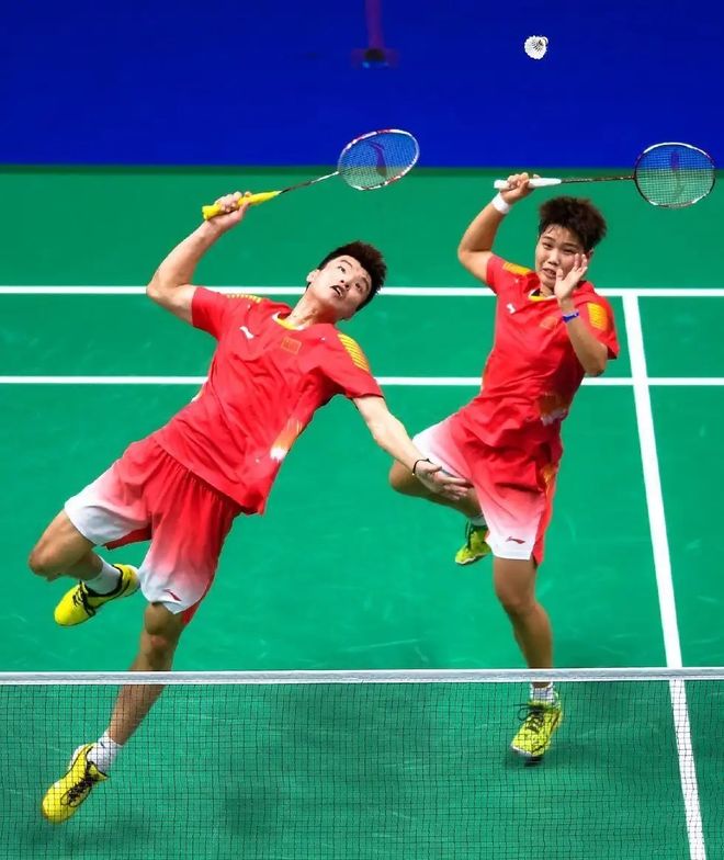 印度队鏖战日本队，黄鸭组合统治全场的简单介绍