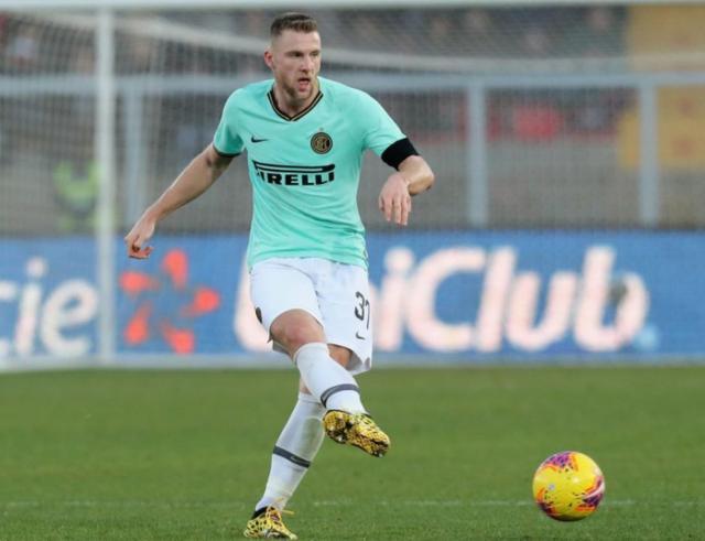 包含勒沃库森爆冷曼联，孔蒂送出助攻的词条