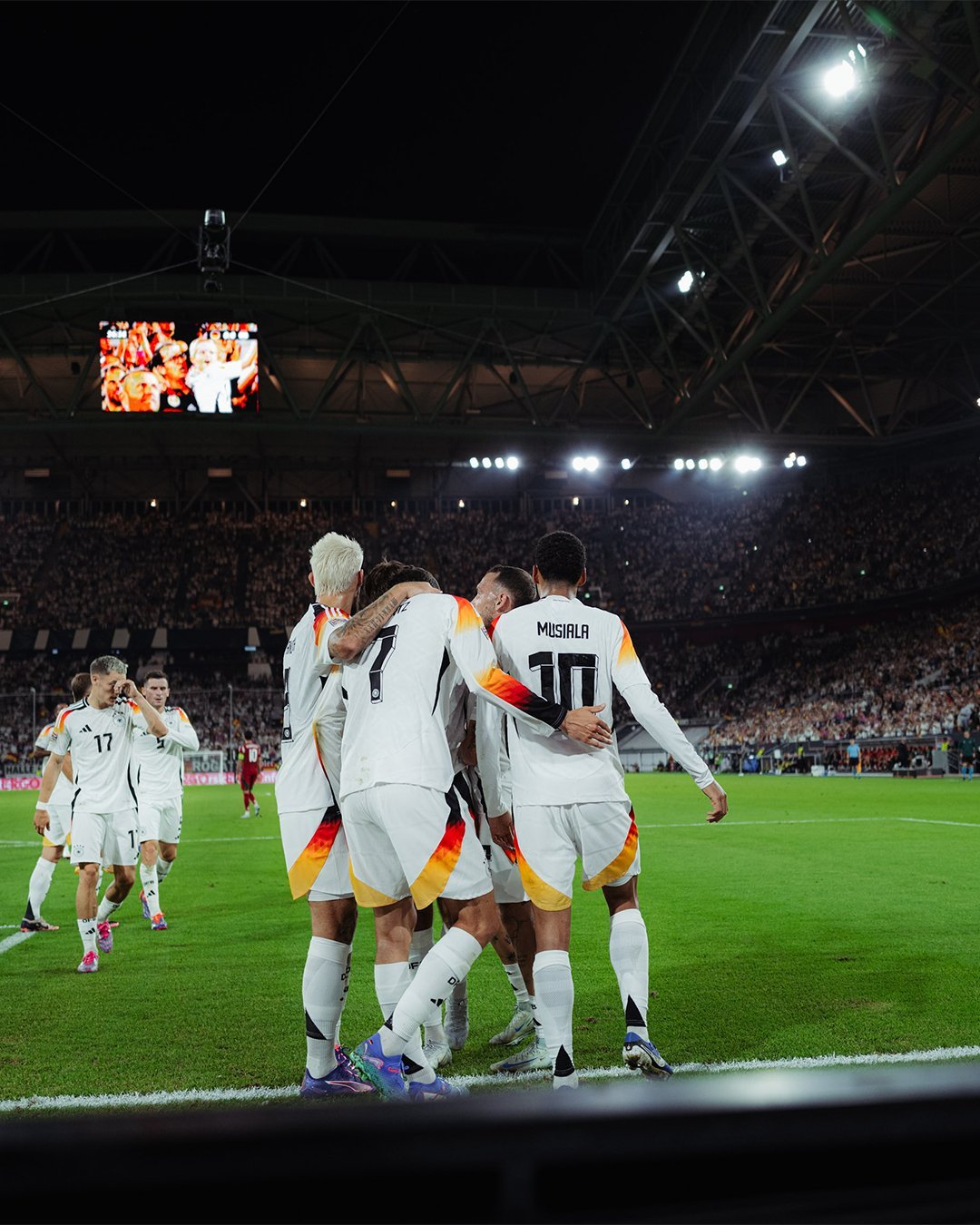 关于拉沃尔杯险胜联合杯，鲁德带队取胜的信息