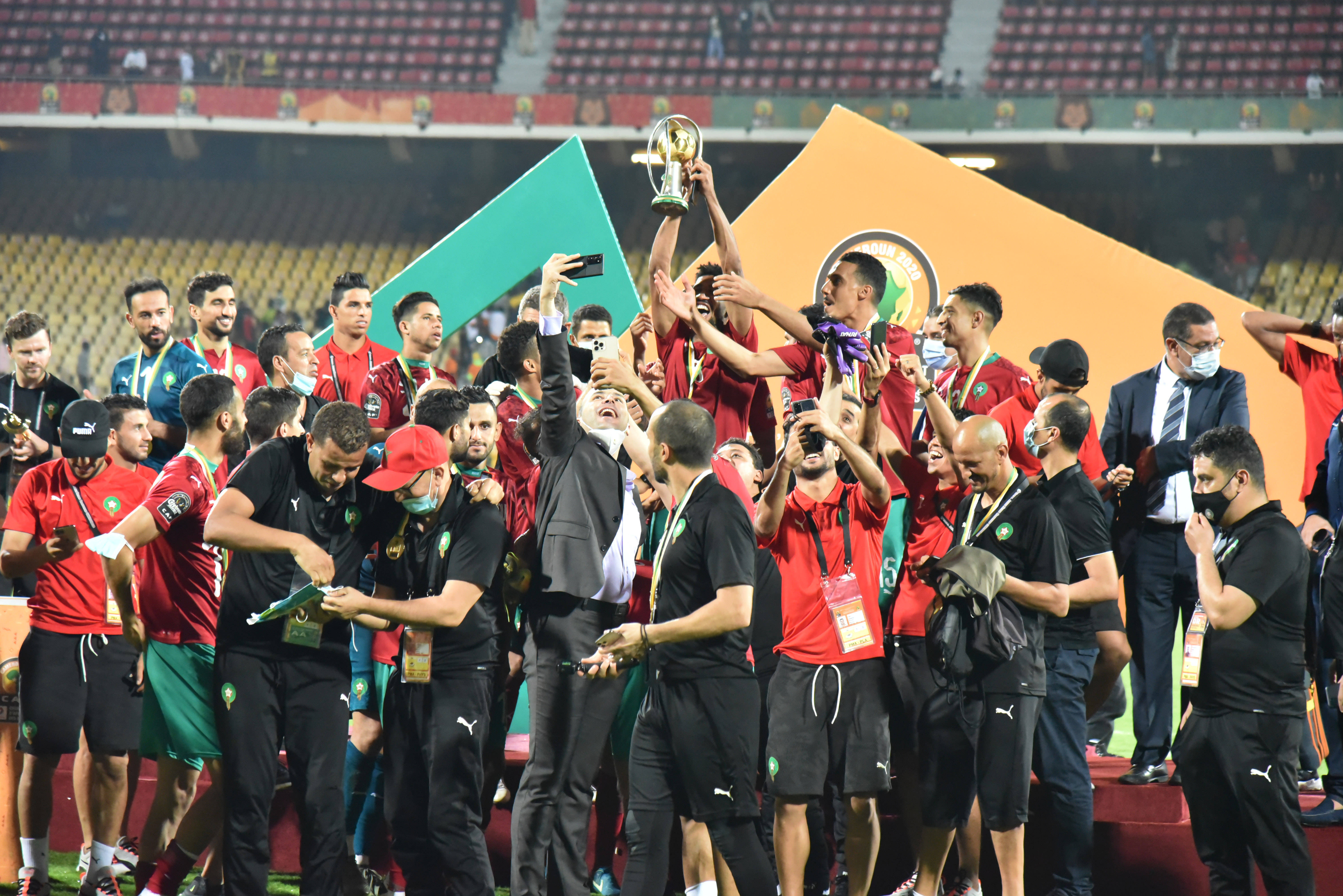 非洲球员表现出色，获选赛事最佳球员的简单介绍