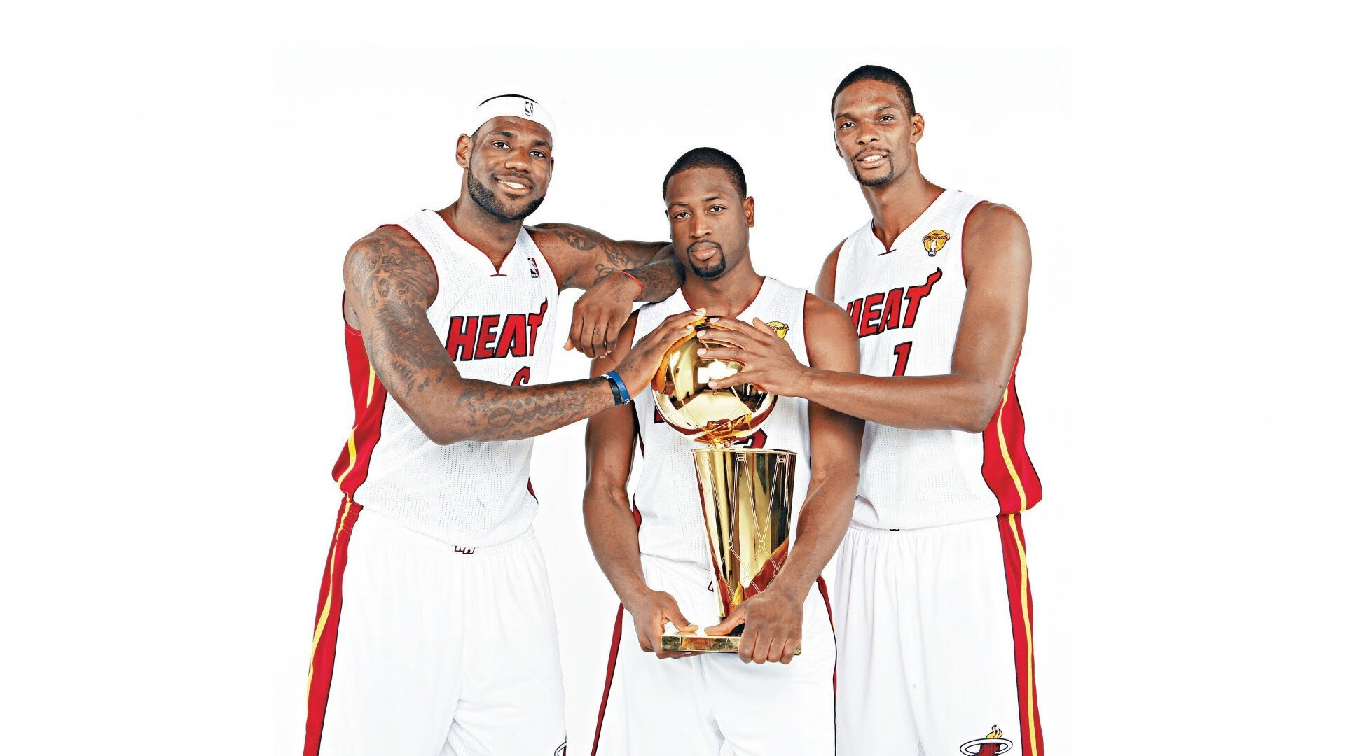 欧冠淘汰赛焦点战，火箭全面压制公牛