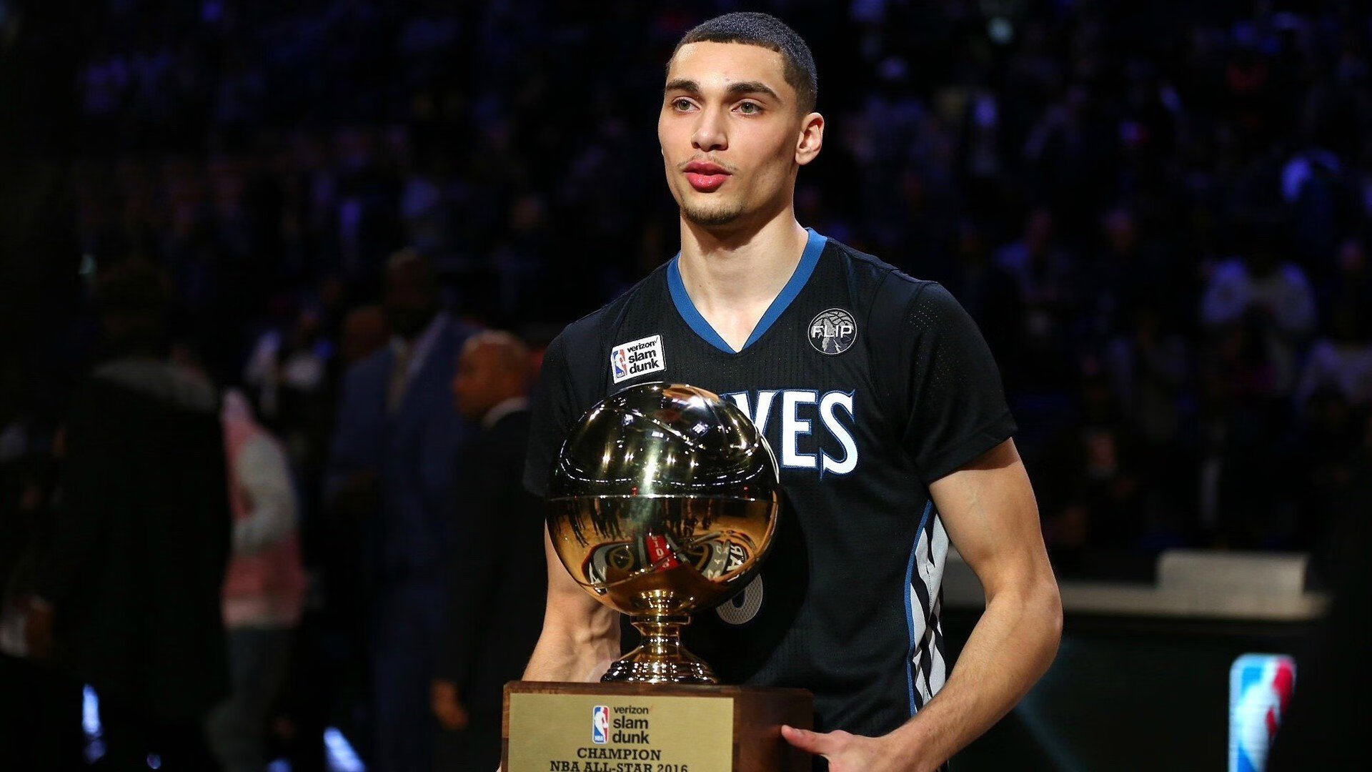 逆转与纪录之夜,深圳绝境翻盘,哈登书写历史